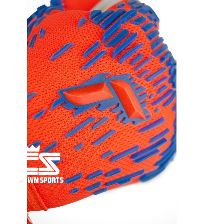 GOALKEEPER GLOVES